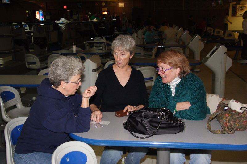 2008-Jan_bowling/images_large/2008-1-29_11_Burd_Aberger_Hlavacek.jpg