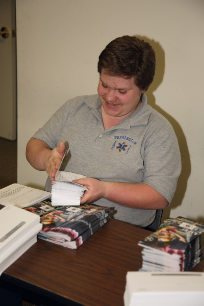 2008_envelope_stuffing/images_large/2008-6-3_envelope_stuffing_2_John_Muccioli.jpg