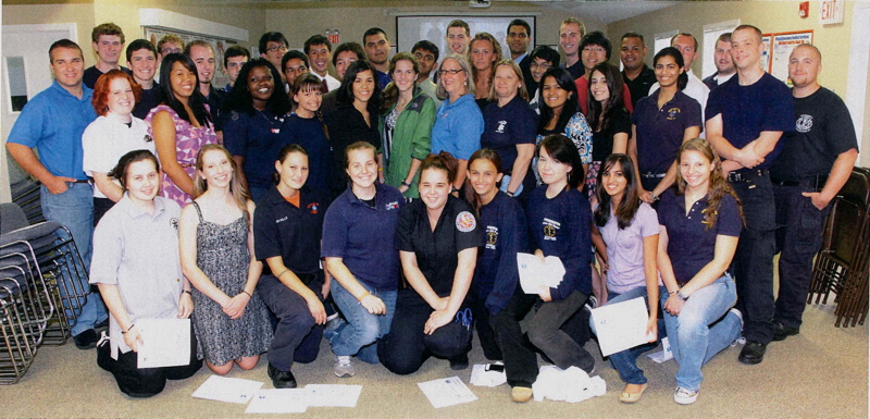 2011_summer_emt_graduation/images_large/2011-summer-class.jpg