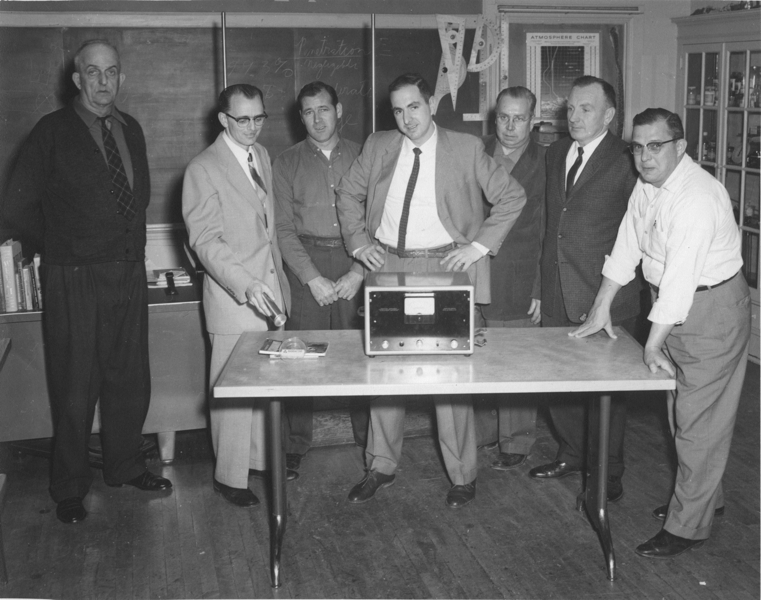 Click on image to return to catalog historic_photos/images_large/1961_members_2.jpg