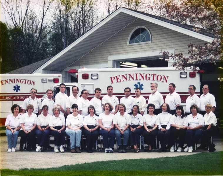 ../historic_photos/images_large/1998_crew_ambulances.jpg