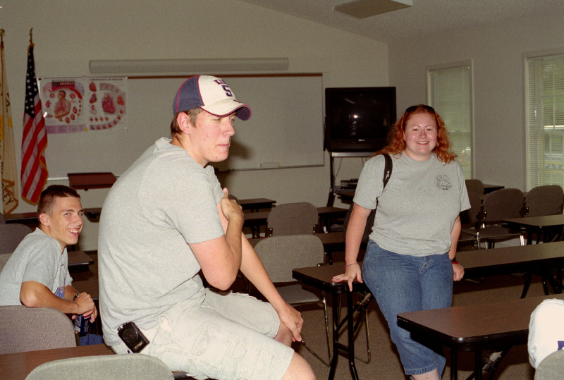 historic_photos/images_large/2004-8-3_picnic_1_Ben_Tredrea_Laura_Camp.jpg