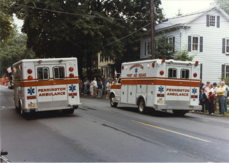 historic_photos/images_large/ca1984_parade_208.jpg