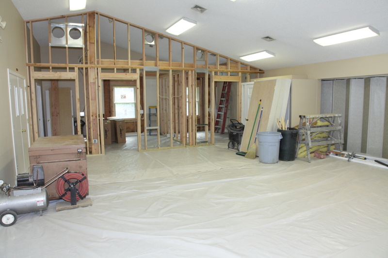 sleeping_quarters_construction/images_large/2013-05-25_1.jpg